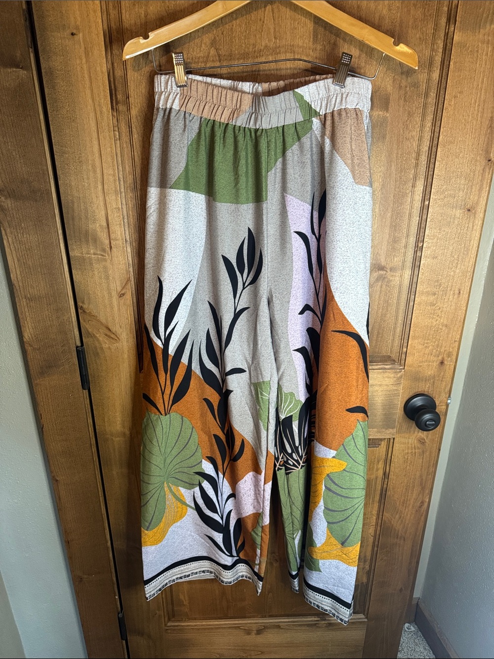Sweet Rain wide leg pants in Green, Rust & Black Botanical Print